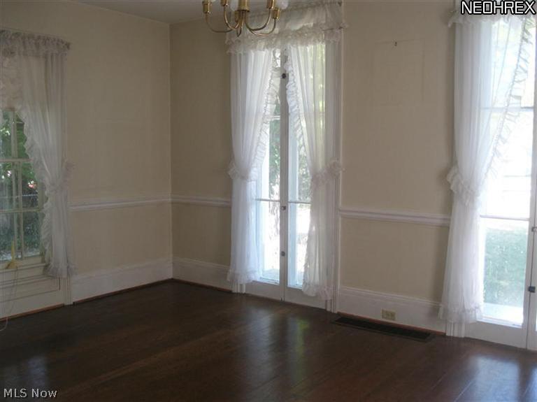 36245 Ridge Road Willoughby, OH 44094 - Photo 7 of 13 Gallery Image 7