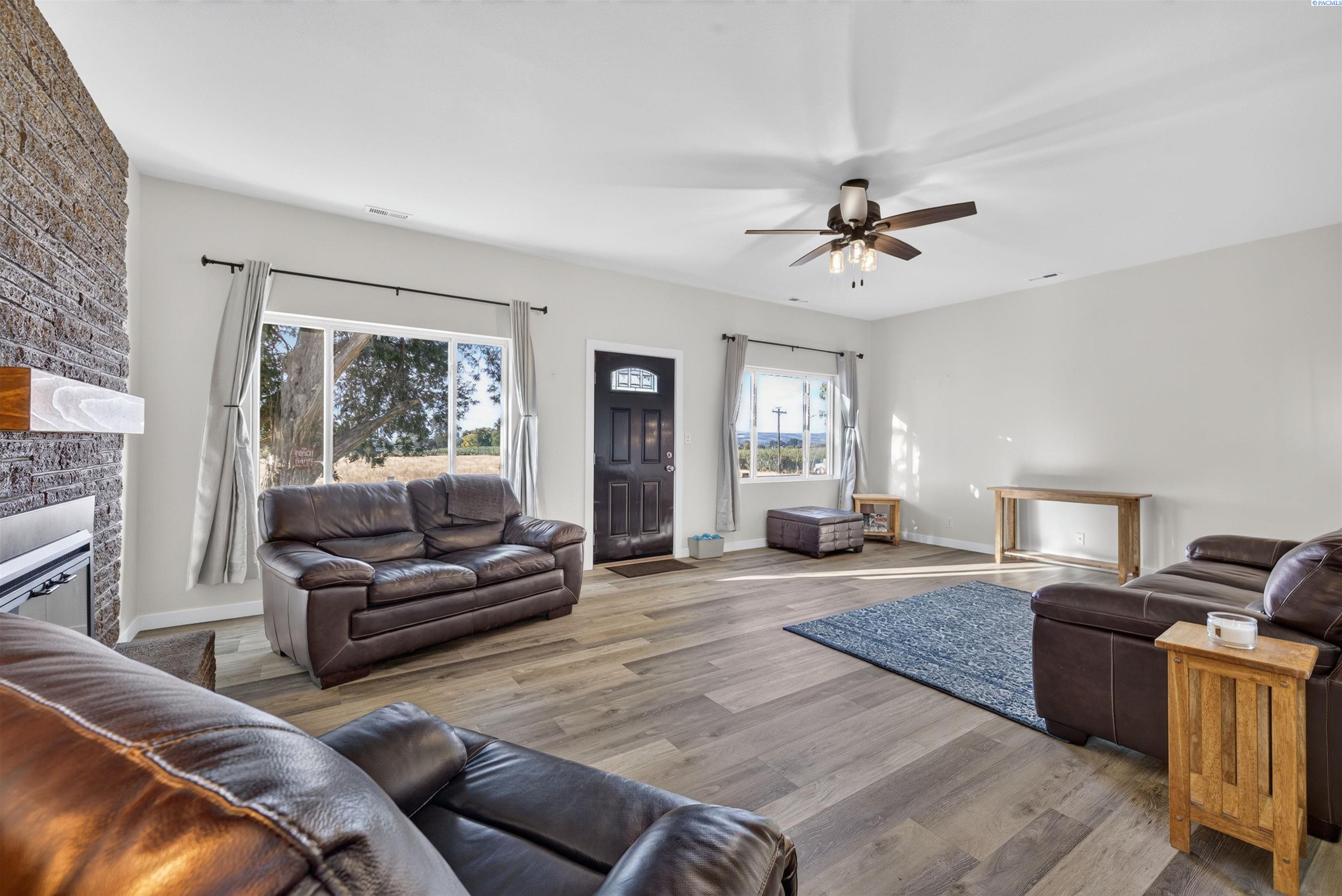 2060 Cemetery Road Sunnyside, WA 98944 - Photo 8 of 36 Gallery Image 8