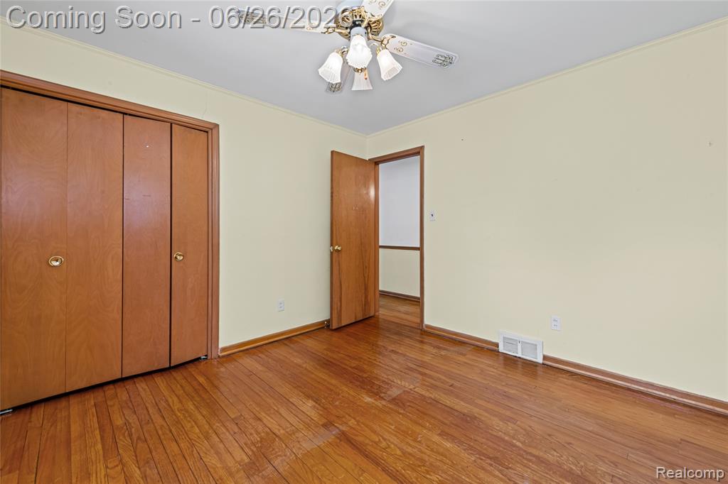 18645 Whitcomb Detroit, MI 48235 - Photo 17 of 23