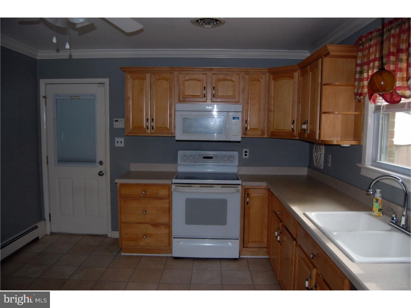 582 Beckett Road Swedesboro, NJ 08085 - Photo 7 of 24