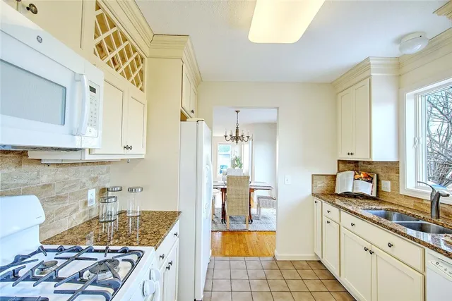 $650,000 | 461 North Lane, Bristol, RI 02809