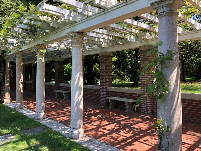 $650,000 | 461 North Lane, Bristol, RI 02809