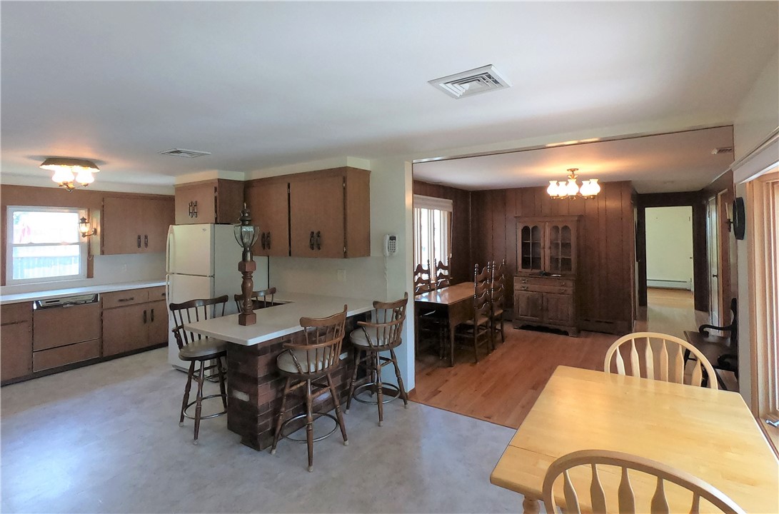 10 Pembroke Lane Coventry, RI 02816 - Photo 15 of 49