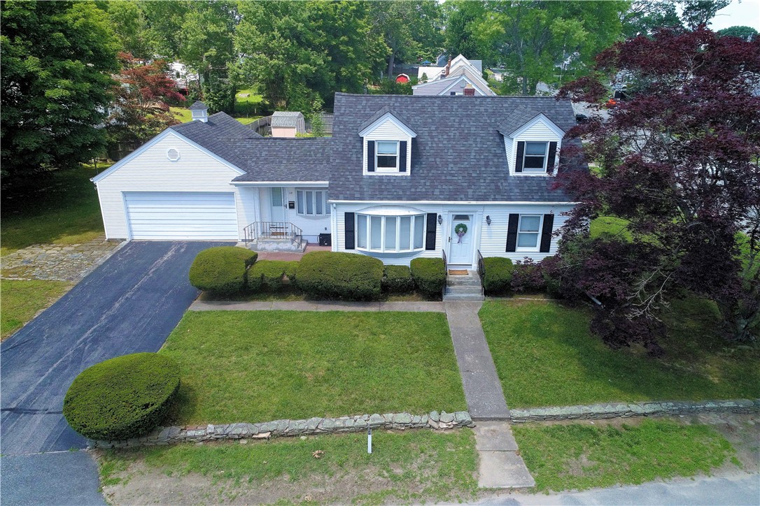 10 Pembroke Lane Coventry, RI 02816 - Photo 2 of 49