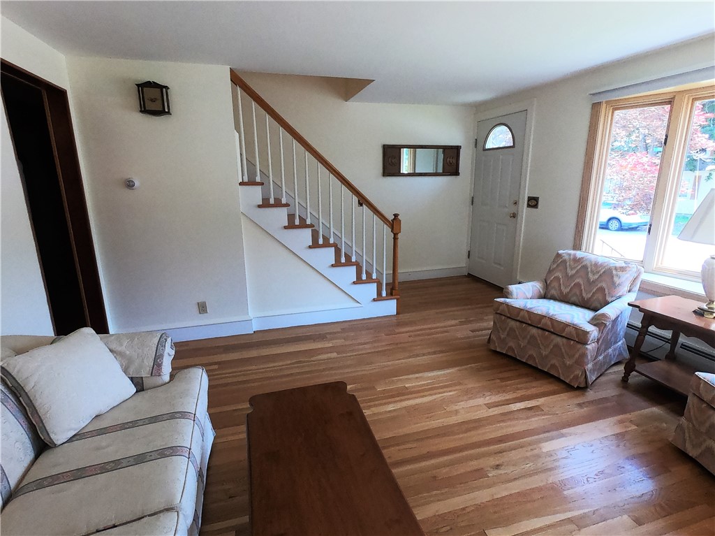 10 Pembroke Lane Coventry, RI 02816 - Photo 26 of 49