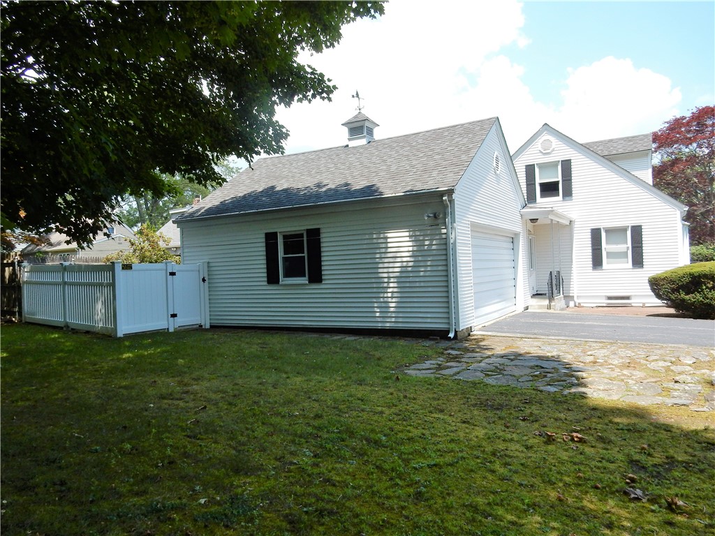 10 Pembroke Lane Coventry, RI 02816 - Photo 45 of 49