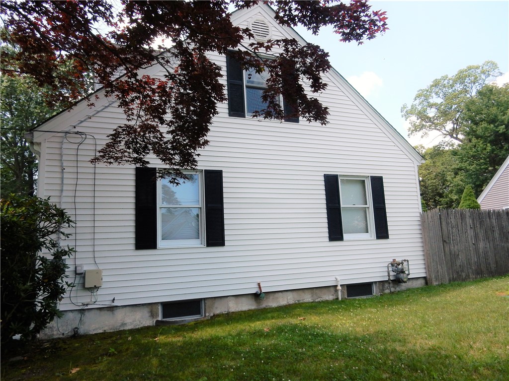 10 Pembroke Lane Coventry, RI 02816 - Photo 46 of 49