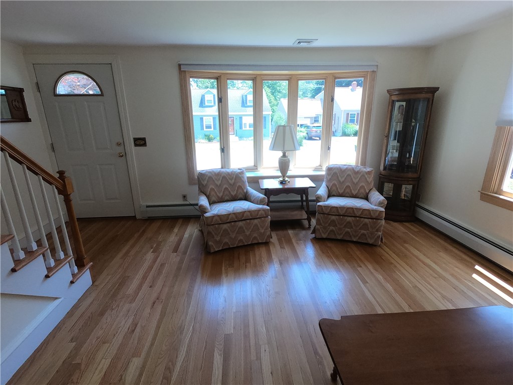 10 Pembroke Lane Coventry, RI 02816 - Photo 6 of 49