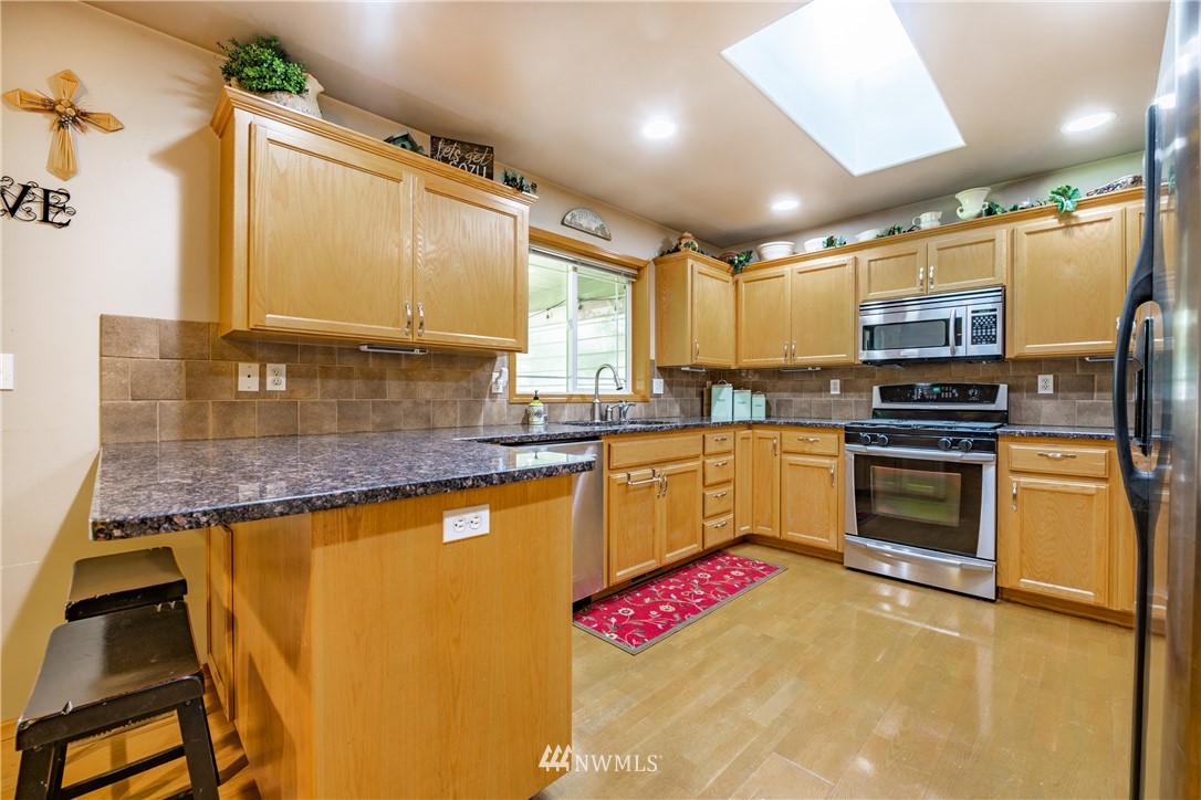 8793 Vinup Road Lynden, WA 98264 - Photo 11 of 39 Gallery Image 11