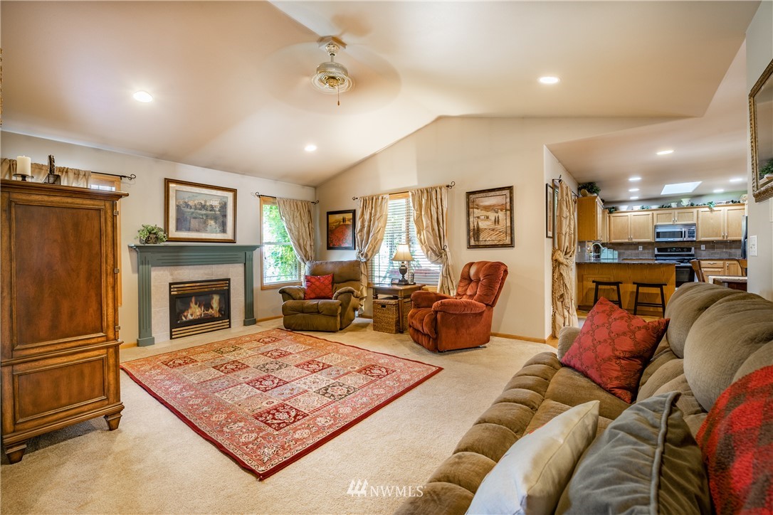 8793 Vinup Road Lynden, WA 98264 - Photo 12 of 39 Gallery Image 12