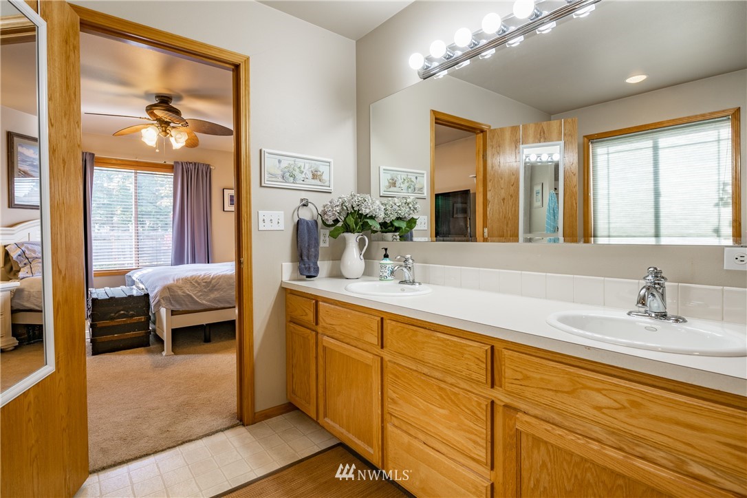 8793 Vinup Road Lynden, WA 98264 - Photo 18 of 39 Gallery Image 18