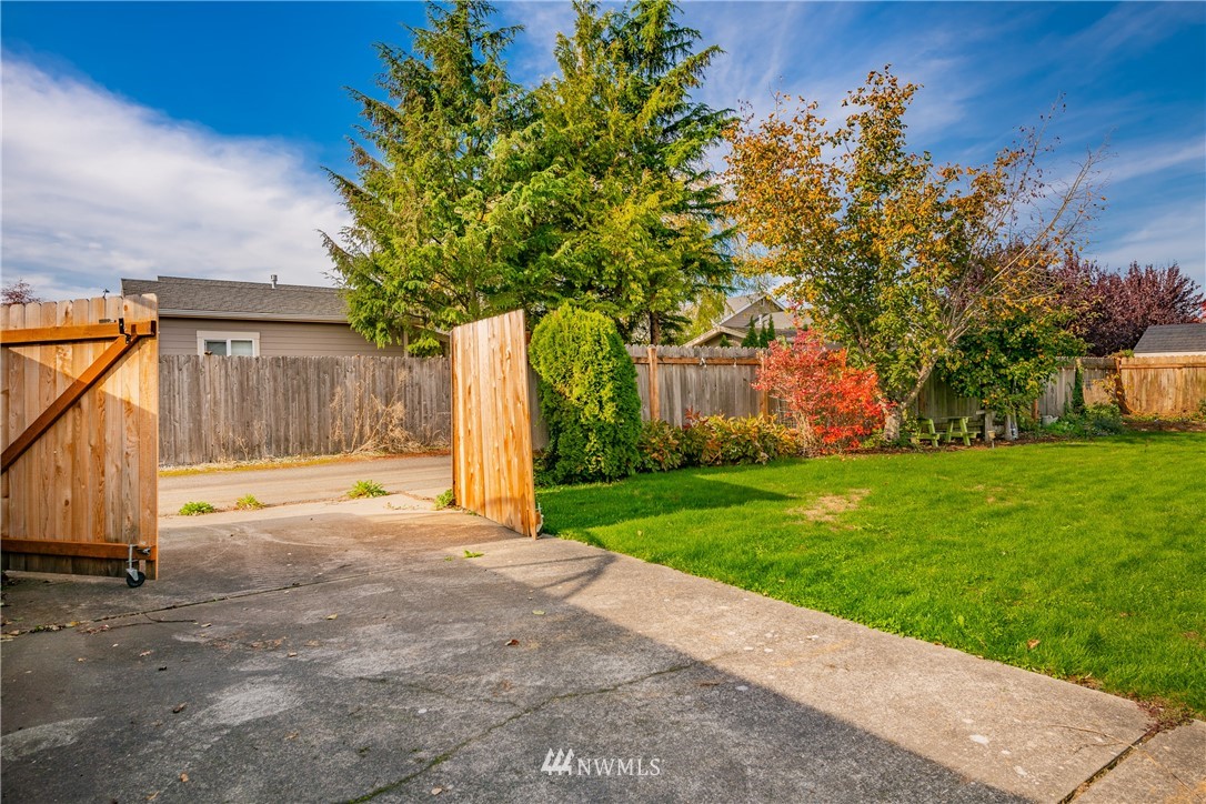 8793 Vinup Road Lynden, WA 98264 - Photo 37 of 39 Gallery Image 37