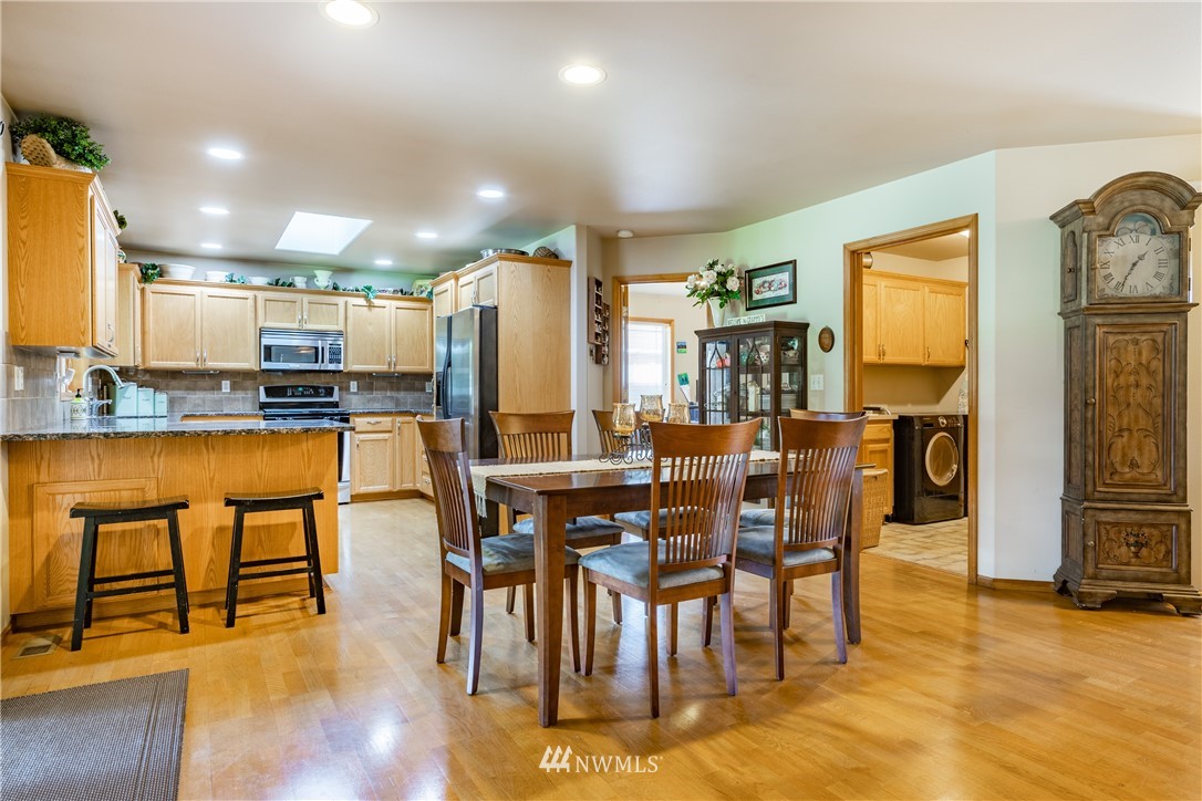 8793 Vinup Road Lynden, WA 98264 - Photo 7 of 39 Gallery Image 7