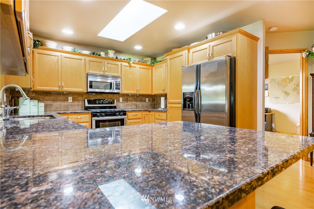 8793 Vinup Road Lynden, WA 98264 - Photo 9 of 39 Gallery Image 9