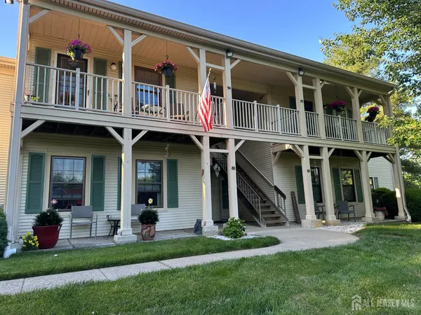 $299,000 | 93 Griggs Place, Unit B1, East Brunswick, NJ 08816