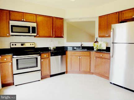 8008 Rocky Run Road Gainesville, VA 20155 - Photo 3 of 17 Kitchen