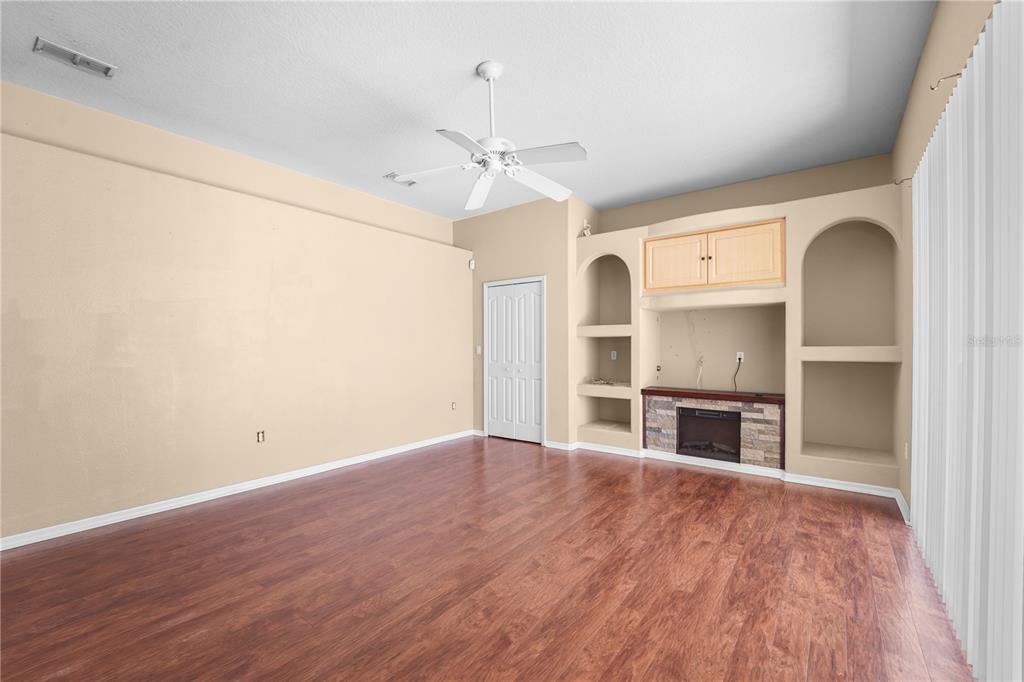 9183 Nightingale Road Weeki Wachee, FL 34613 - Photo 8 of 32