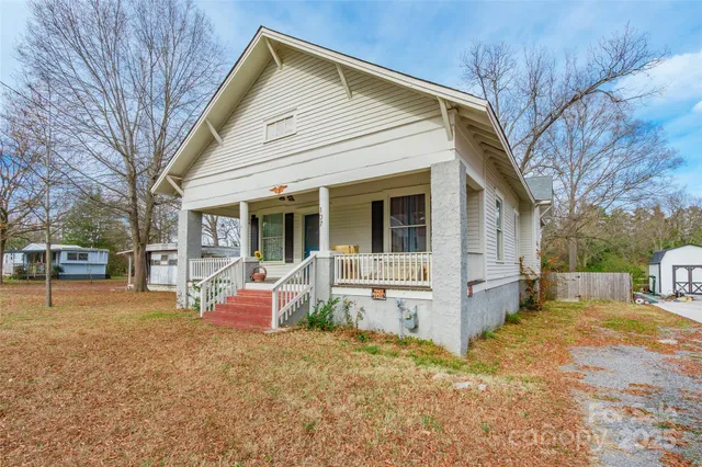 $189,900 | 107 Hampton Street, Chester, SC 29706