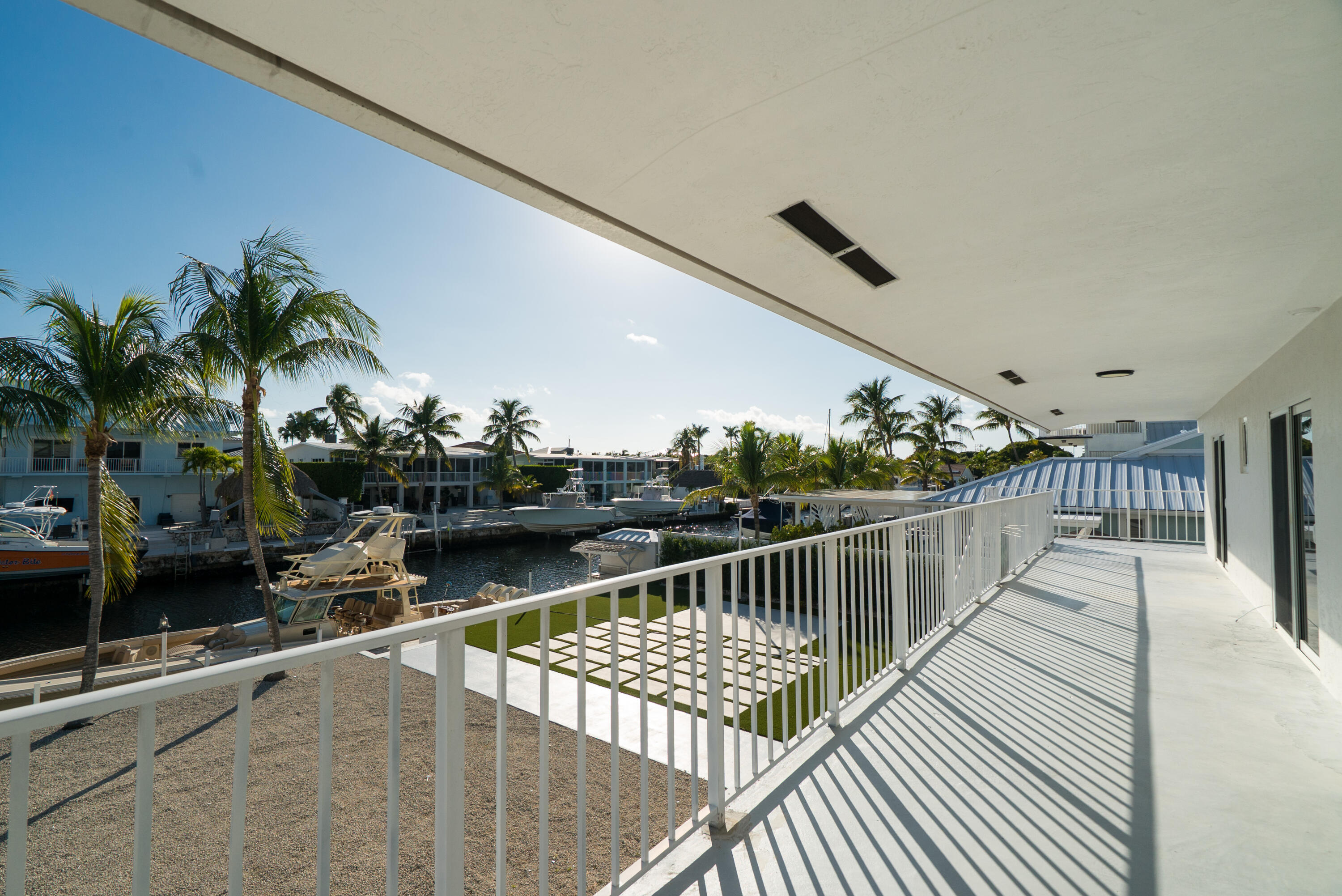 392 Laguna Avenue Key Largo, FL 33037 - Photo 37 of 42 Balcony