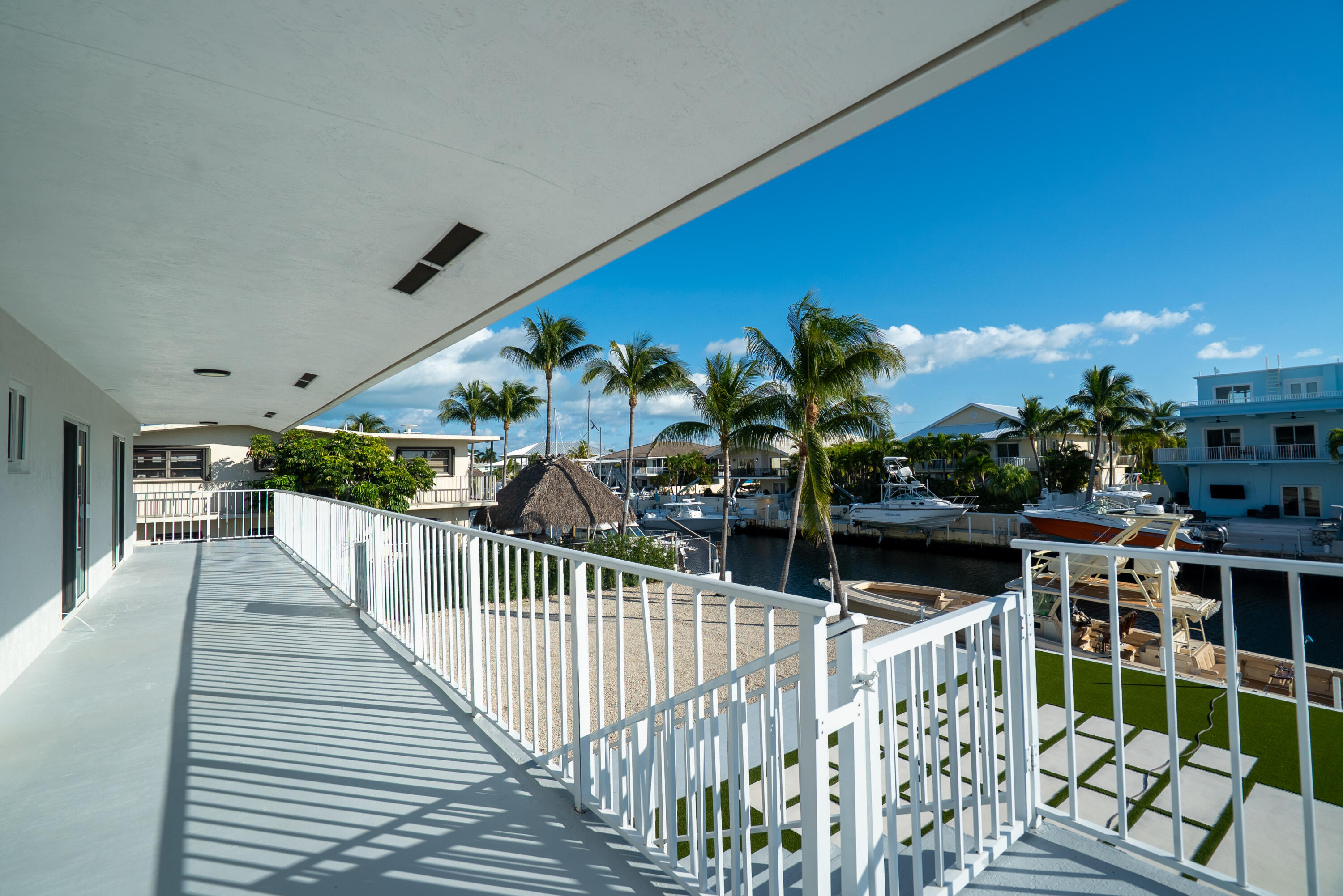 392 Laguna Avenue Key Largo, FL 33037 - Photo 39 of 42 Covered waterfront balcony