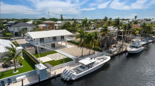 $2,249,000 | 392 Laguna Avenue, Key Largo, FL 33037