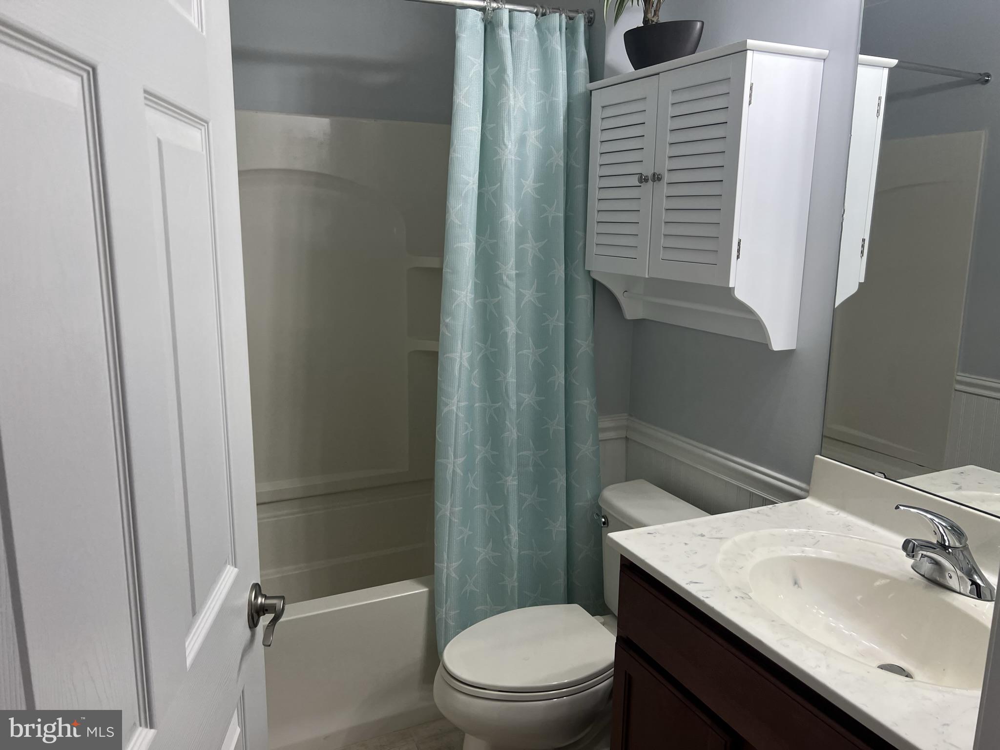 4328 Colonial Lane Center Valley, PA 18034 - Photo 16 of 20