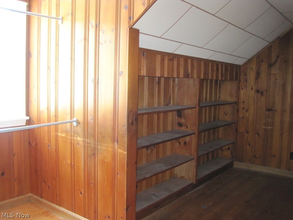 3022 Shade Road Akron, OH 44333 - Photo 16 of 24