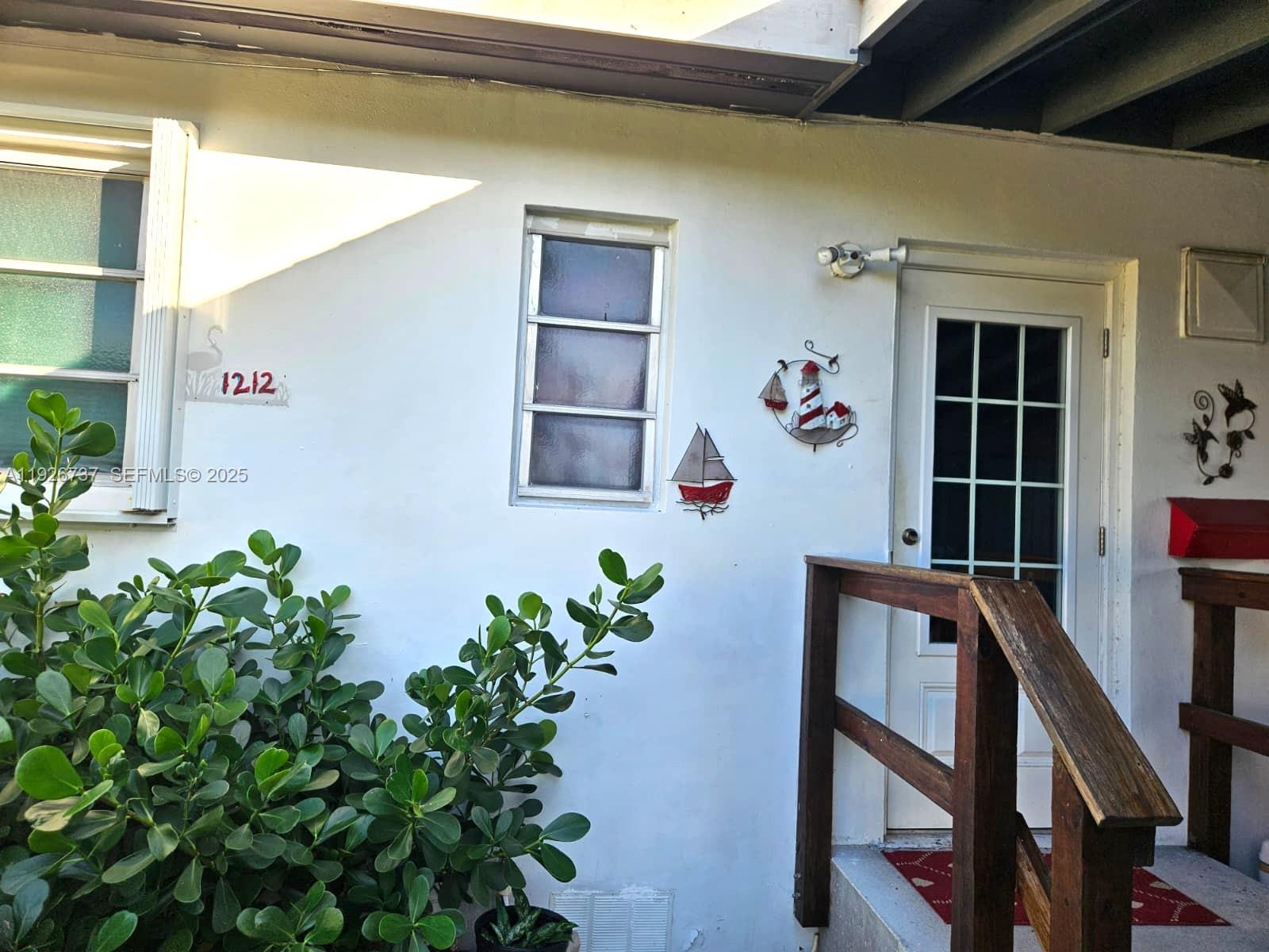 1212 Cordova Road Fort Lauderdale, FL 33316 - Photo 16 of 20