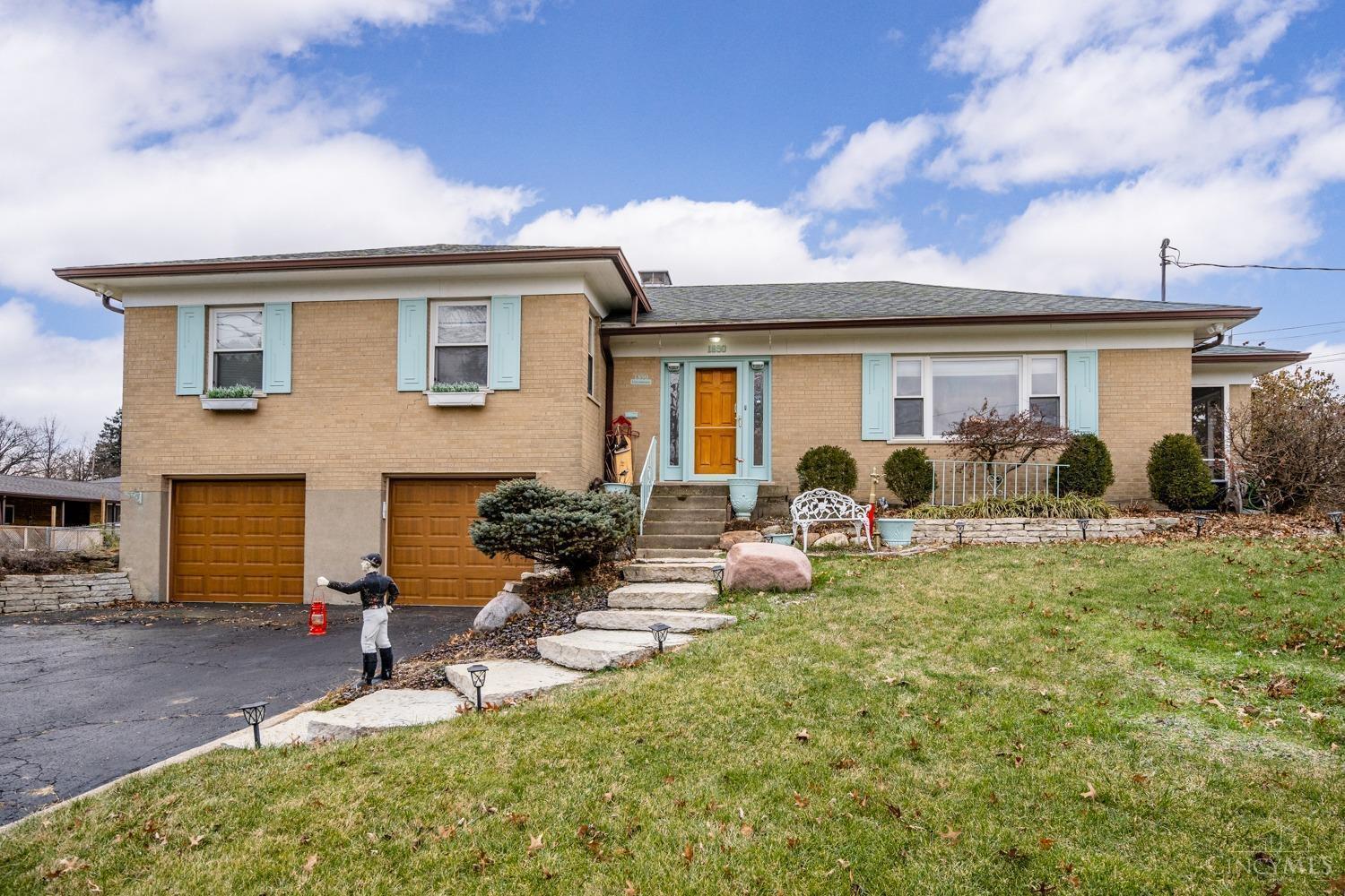 1890 Linneman Road Cincinnati, OH 45238 - Photo 4 of 40