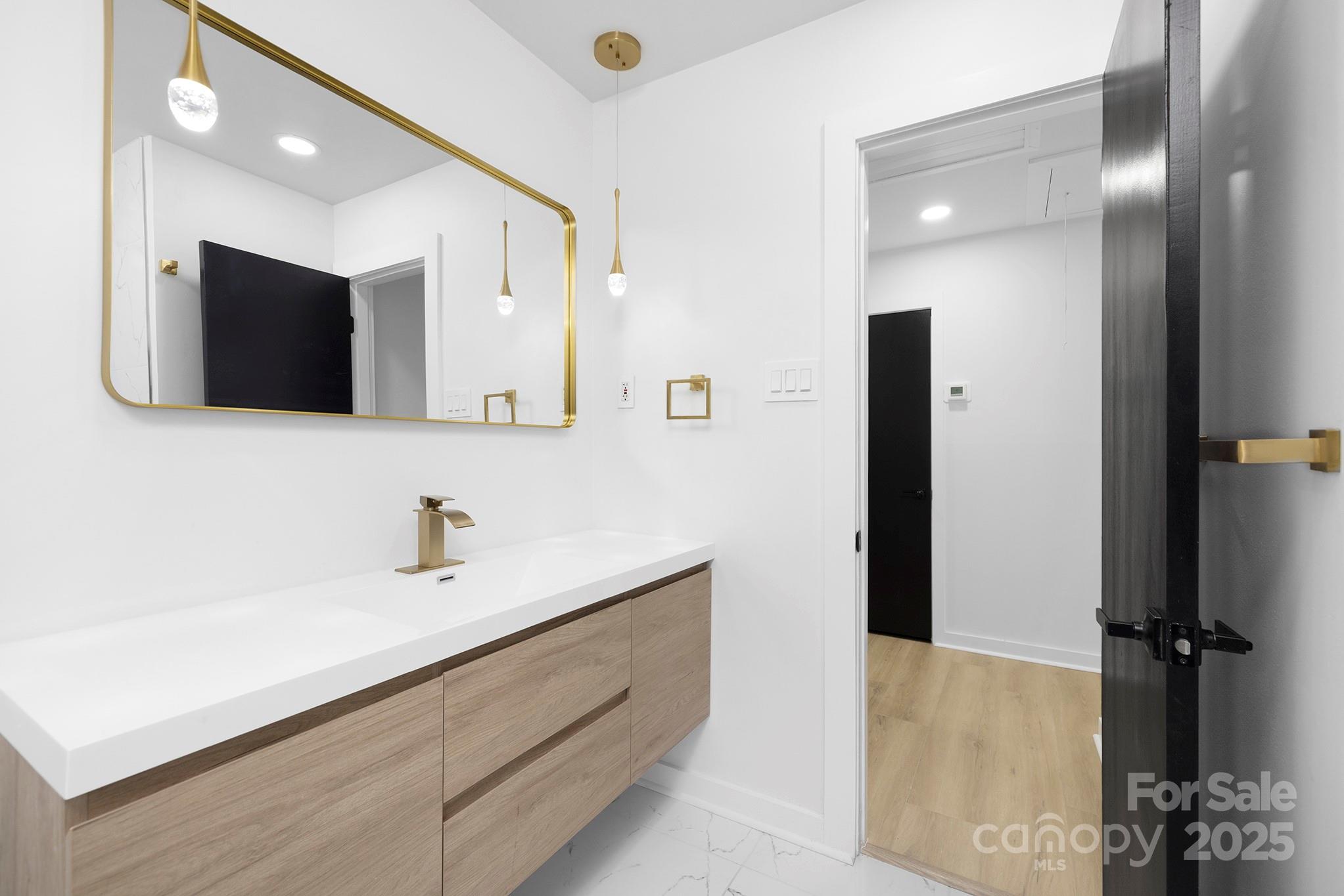 2739 Goneaway Road Charlotte, NC 28210 - Photo 17 of 24 Gallery Image 17