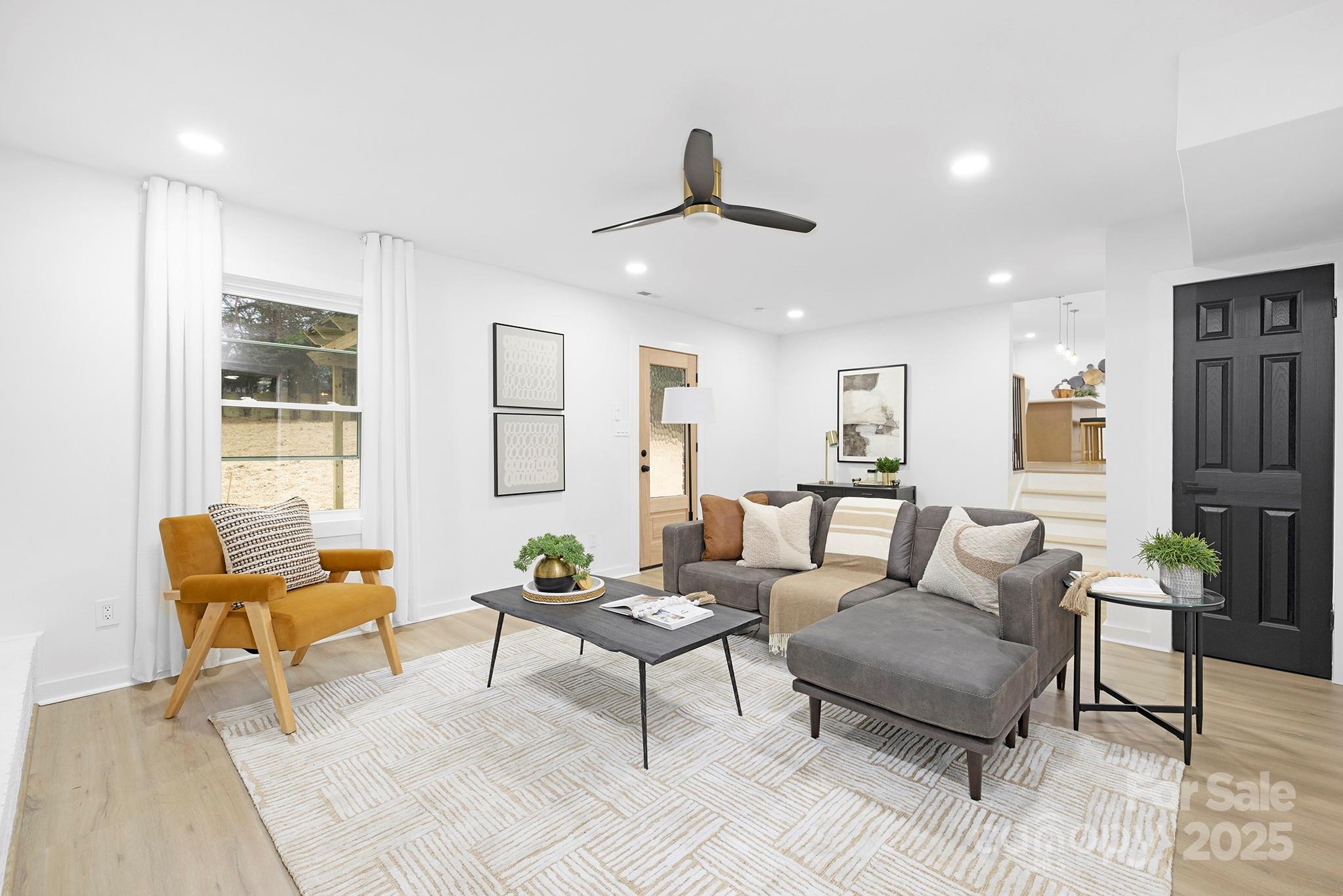 2739 Goneaway Road Charlotte, NC 28210 - Photo 4 of 24 Gallery Image 4
