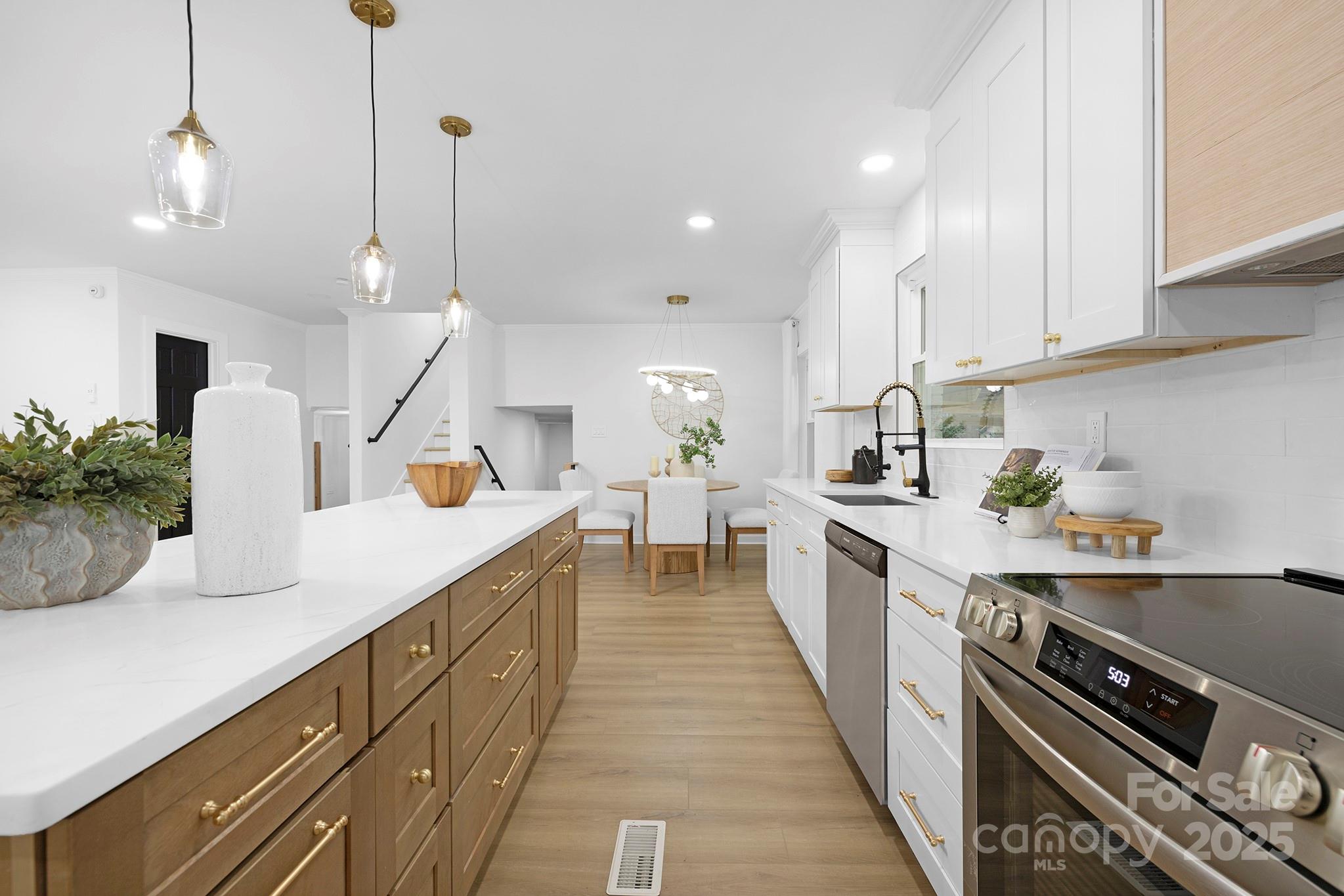 2739 Goneaway Road Charlotte, NC 28210 - Photo 10 of 24 Gallery Image 10