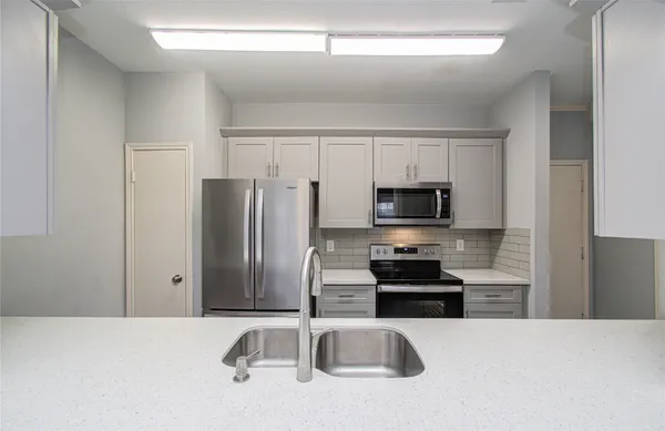 $1,800 | 3088 Holly Hall Street, Unit 3088, Houston, TX 77054