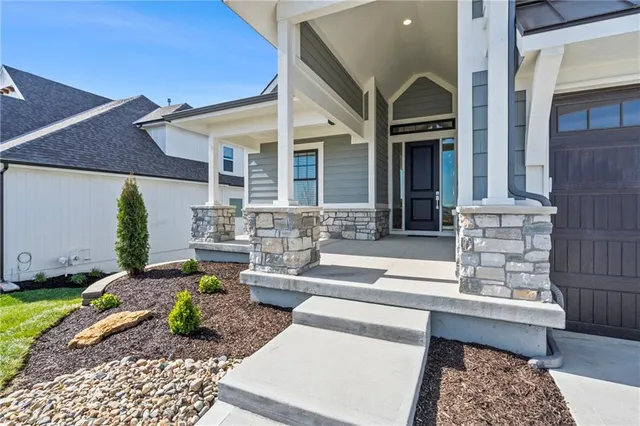 $779,900 | 18609 Reinhardt Street, Overland Park, KS 66085