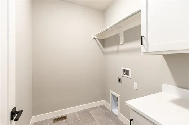 $779,900 | 18609 Reinhardt Street, Overland Park, KS 66085