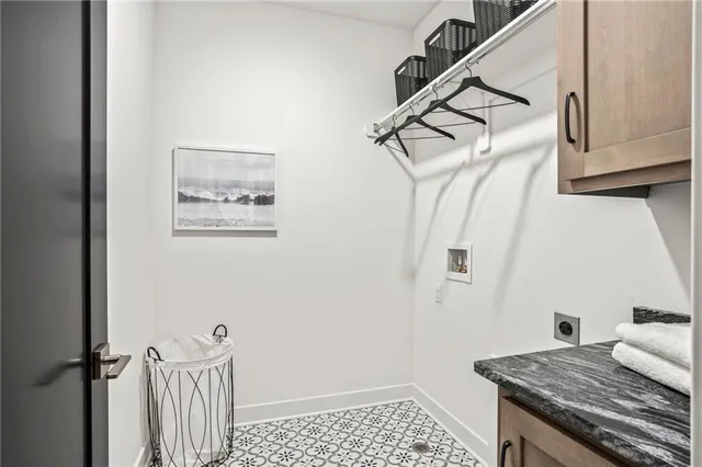 $779,900 | 18609 Reinhardt Street, Overland Park, KS 66085