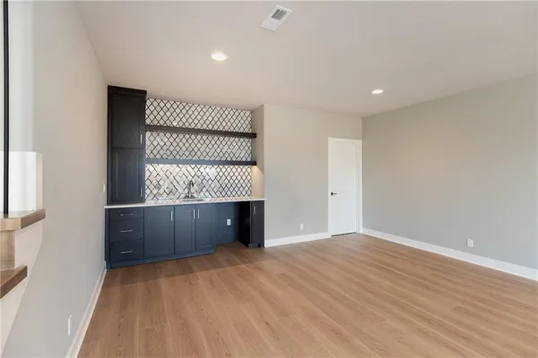 $779,900 | 18609 Reinhardt Street, Overland Park, KS 66085