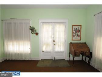 133 Heather Road Upper Darby, PA 19082 - Photo 2 of 12 Sun Room