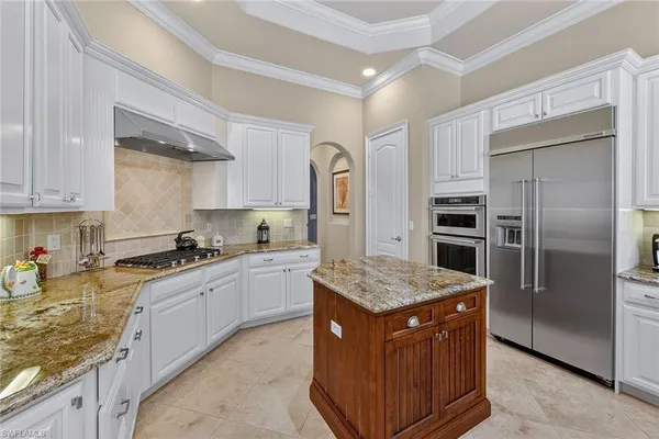 $2,350,000 | 3848 Mahogany Bend Drive, Naples, FL 34114