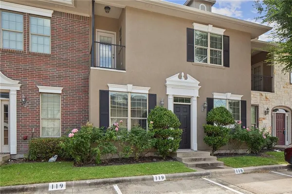 $2,100 | 119 Forest Drive, College Station, TX 77840