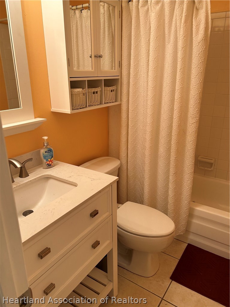 5924 Pebble Lane Sebring, FL 33876 - Photo 14 of 20 BATHROOM 2