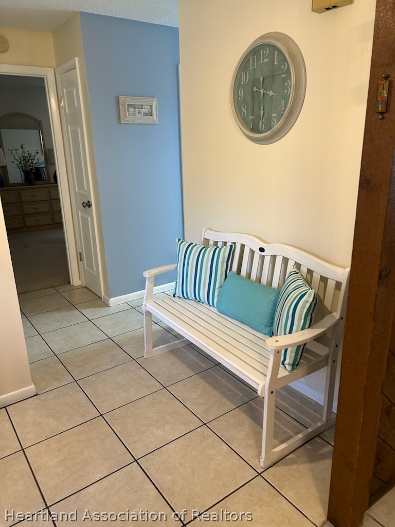 5924 Pebble Lane Sebring, FL 33876 - Photo 2 of 20 FOYER