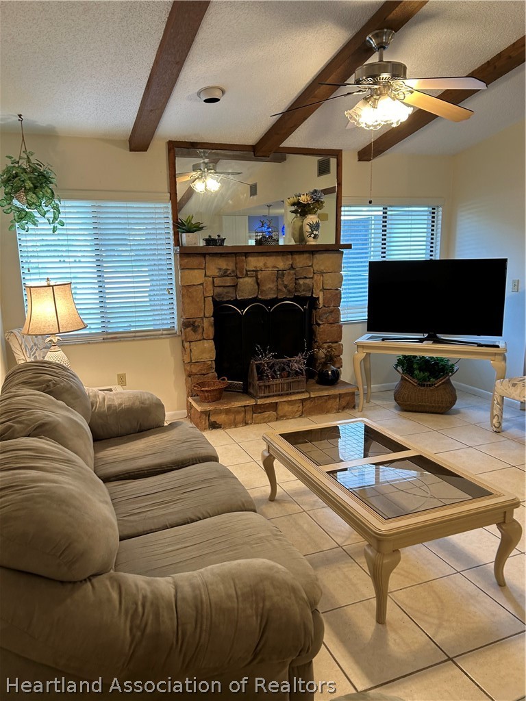 5924 Pebble Lane Sebring, FL 33876 - Photo 4 of 20 LIVING ROOM