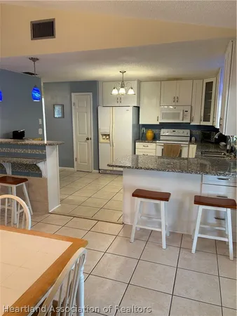 $2,575 | 5924 Pebble Lane, Sebring, FL 33876