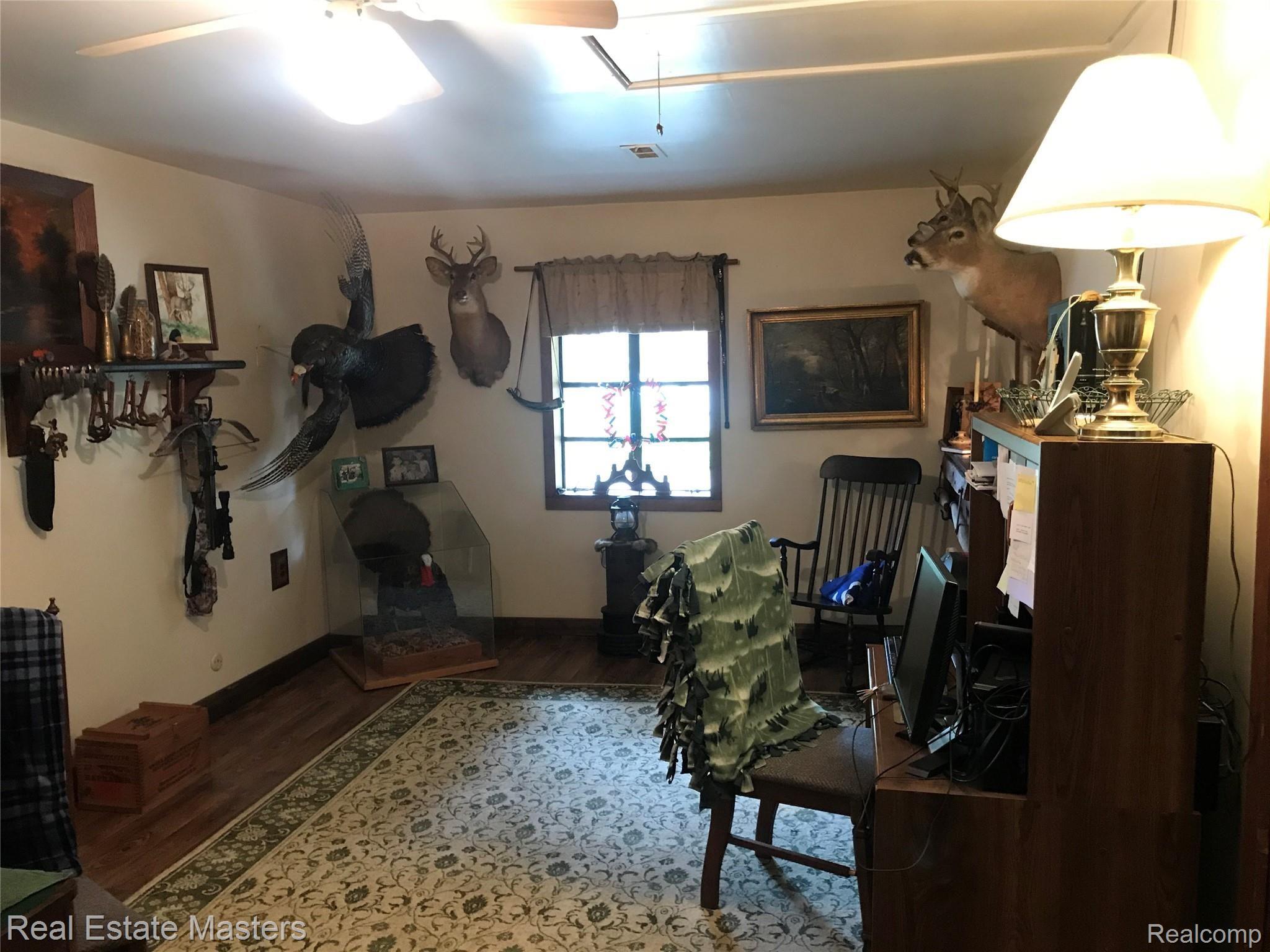 2852 Beach Road Port Huron, MI 48060 - Photo 10 of 21 b12.jpg