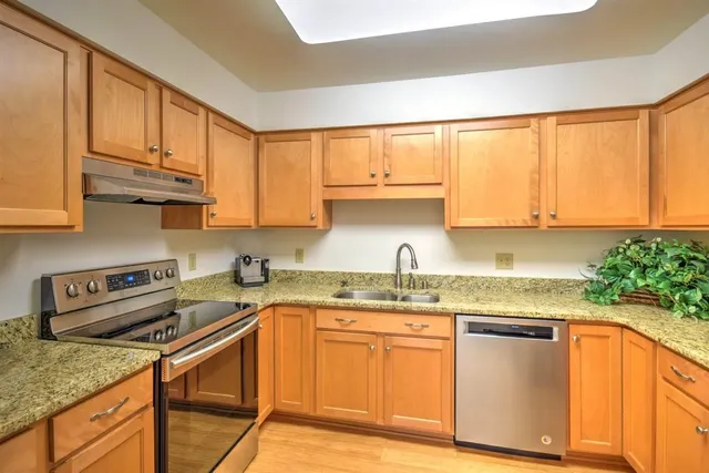 $250,000 | 2233 Luann Lane, Unit 2, Madison, WI 53713