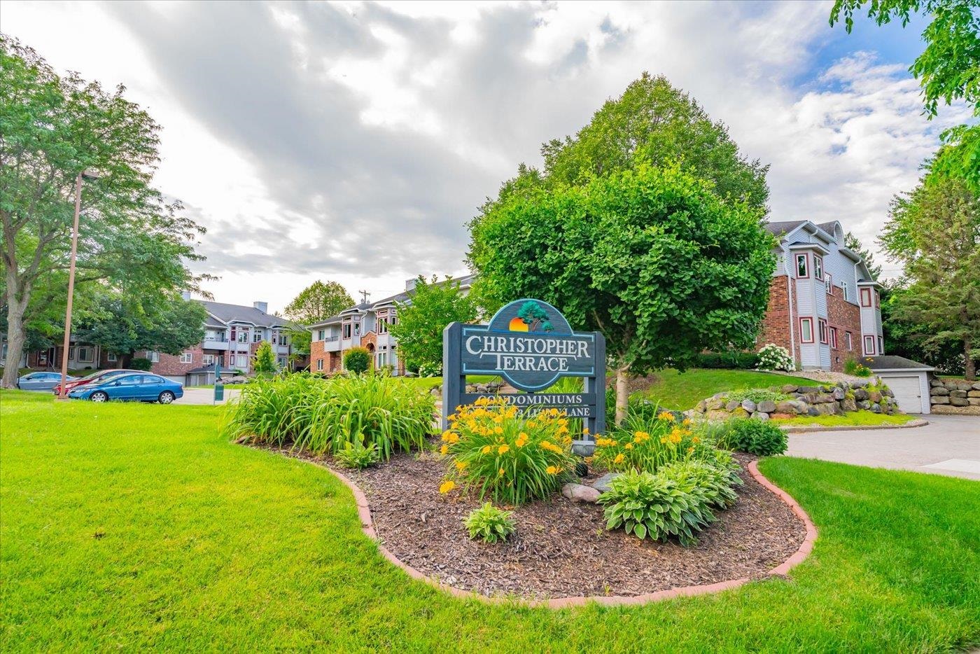 2233 Luann Lane, Unit 2 Madison, WI 53713 - Photo 2 of 23