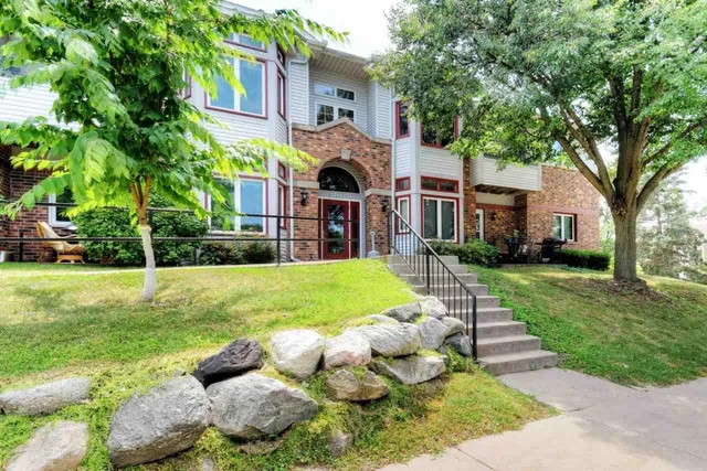 $250,000 | 2233 Luann Lane, Unit 2, Madison, WI 53713