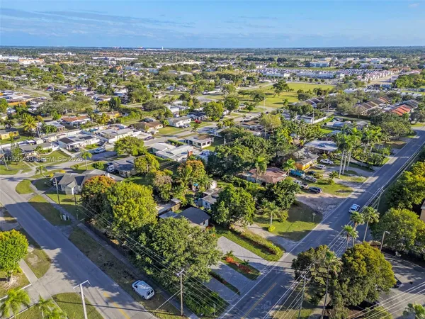 $4,450 | 1075 Northeast 12th Avenue, Unit 1075, Homestead, FL 33033