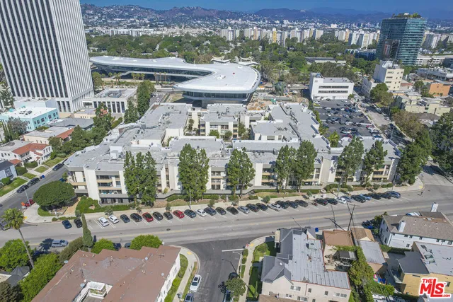 $849,000 | 750 South Spaulding Avenue, Unit 312, Los Angeles, CA 90036